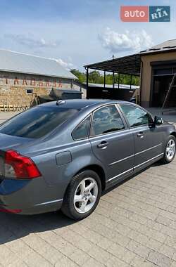 Седан Volvo S40 2011 в 