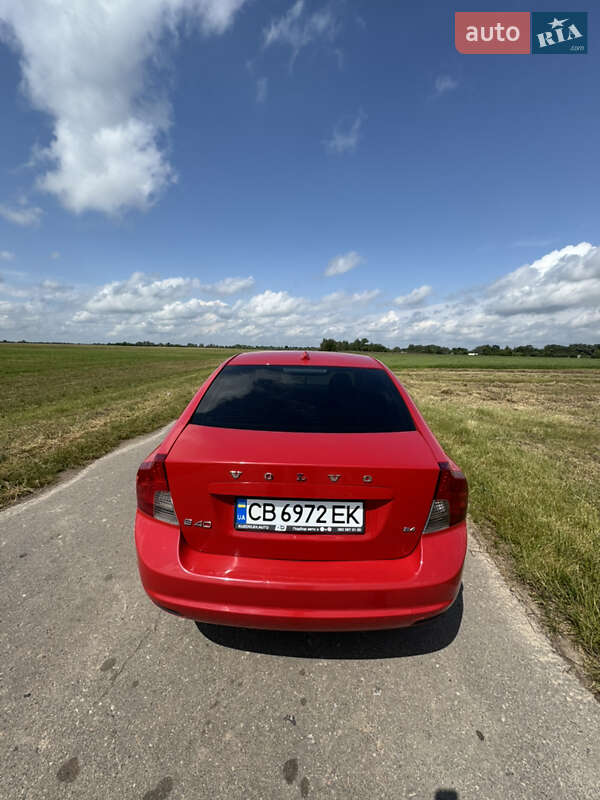 Седан Volvo S40 2010 в Чернигове