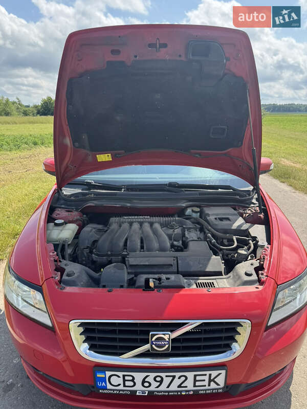 Седан Volvo S40 2010 в Чернигове