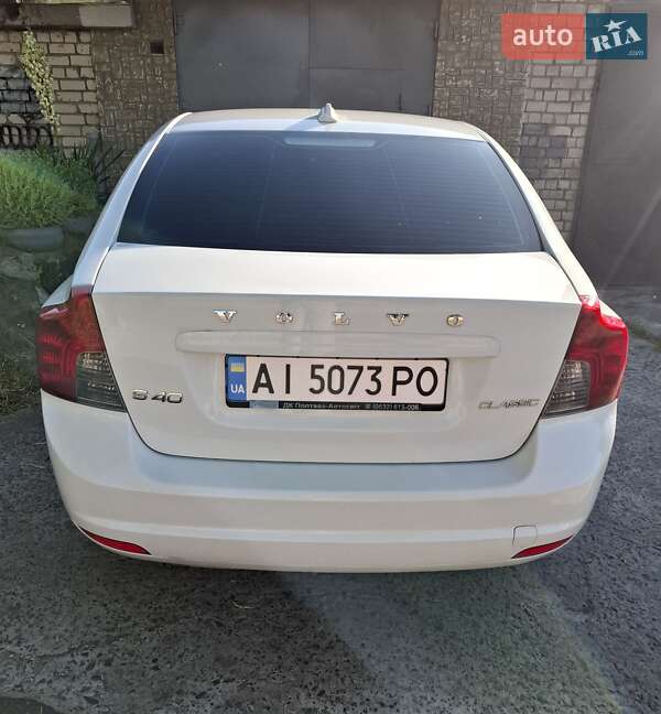 Седан Volvo S40 2012 в Вараше