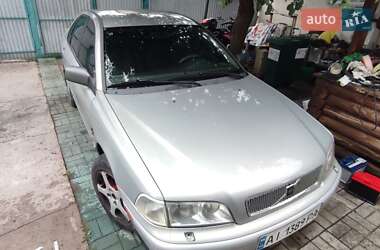 Седан Volvo S40 1998 в Буче