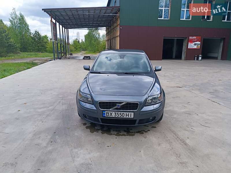Седан Volvo S40 2006 в Славуті