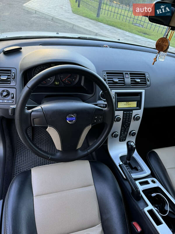 Седан Volvo S40 2012 в Запоріжжі