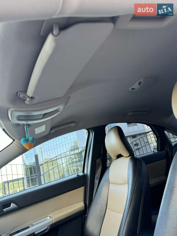 Седан Volvo S40 2012 в Запоріжжі