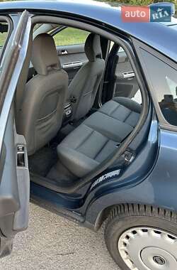 Седан Volvo S40 2004 в 