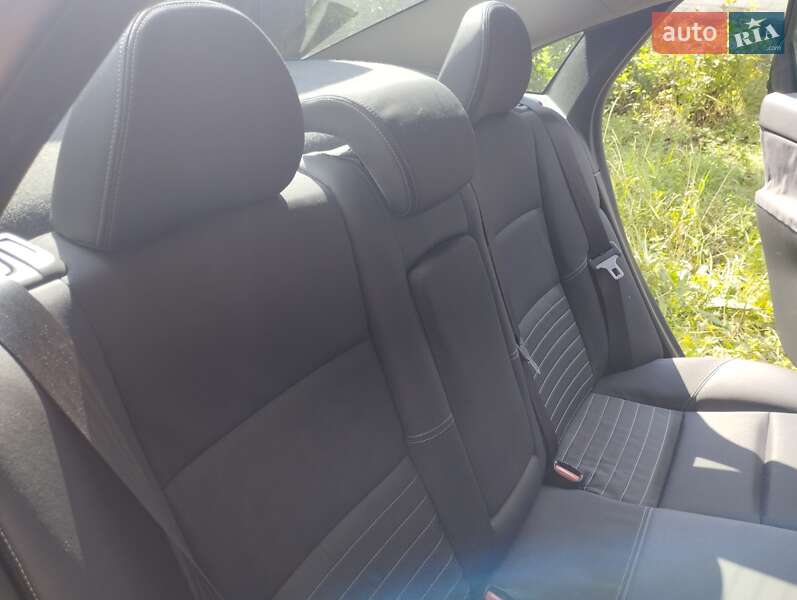 Седан Volvo S40 2005 в Кропивницком фото 7 Седан Volvo S40 2005 в Кропивницком