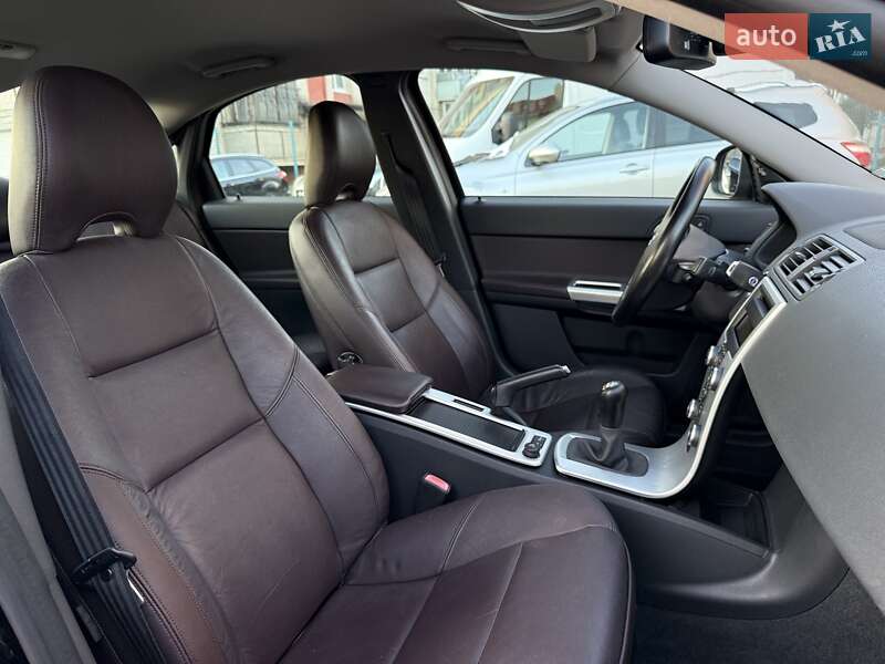 Седан Volvo S40 2011 в Стрию фото 29 Седан Volvo S40 2011 в Стрию