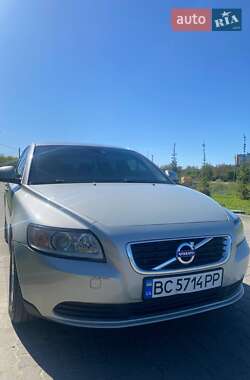 Седан Volvo S40 2010 в Львові