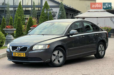 Седан Volvo S40 2011 в Стрию