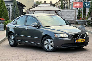 Седан Volvo S40 2011 в 