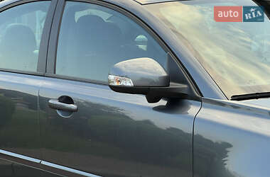Седан Volvo S40 2011 в 