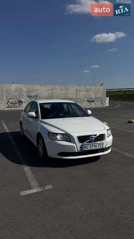 Volvo S40 2010