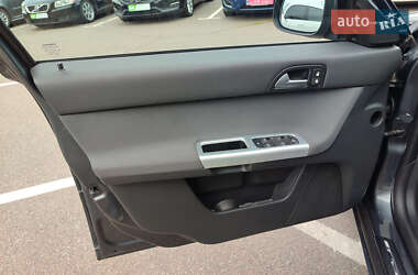 Седан Volvo S40 2011 в 