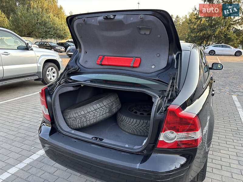Седан Volvo S40 2006 в Луцке фото 20 Седан Volvo S40 2006 в Луцке