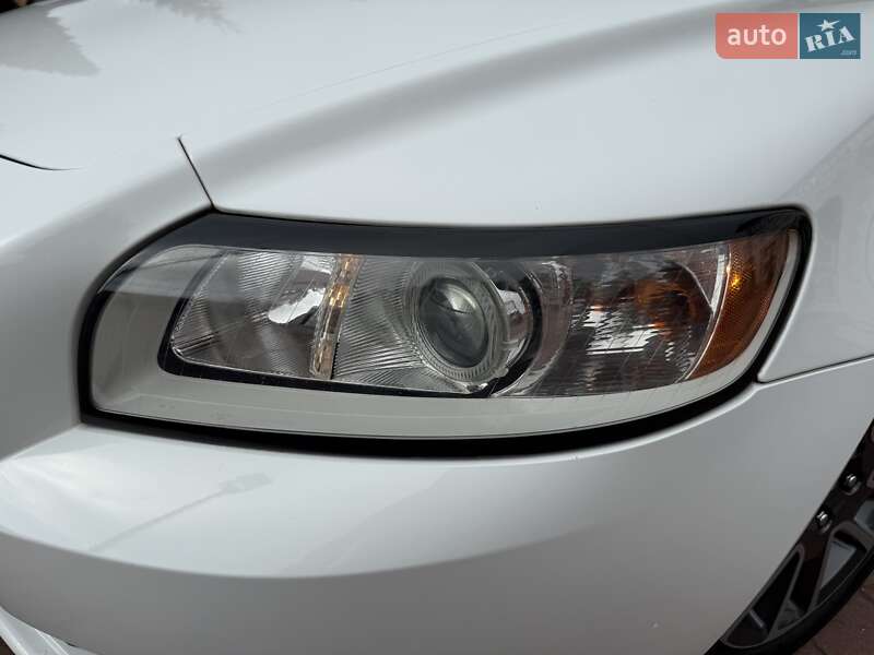 Седан Volvo S40 2010 в Стрые