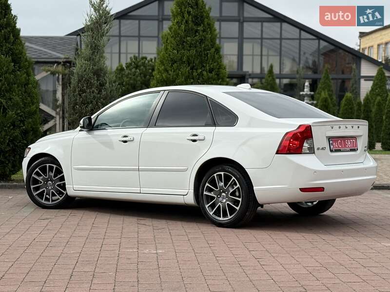 Седан Volvo S40 2010 в Стрые