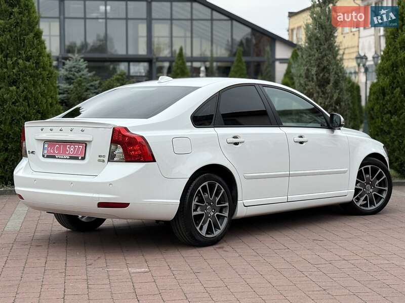 Седан Volvo S40 2010 в Стрые
