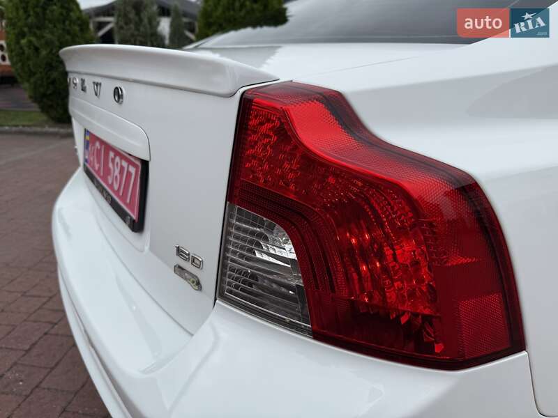 Седан Volvo S40 2010 в Стрые