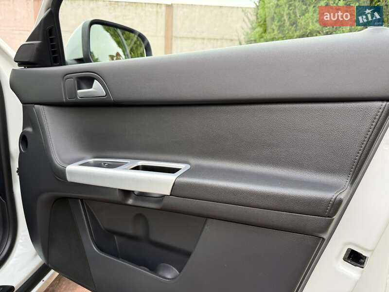 Седан Volvo S40 2010 в Стрые