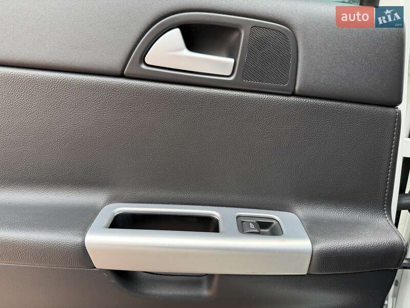 Седан Volvo S40 2010 в Стрые