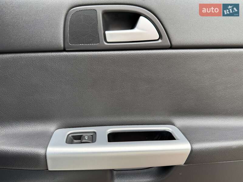 Седан Volvo S40 2010 в Стрые