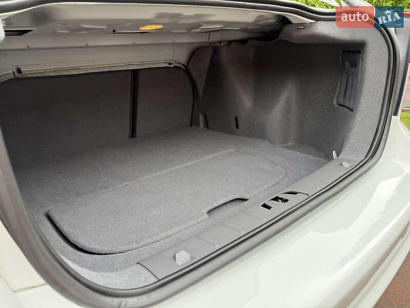 Седан Volvo S40 2010 в Стрые