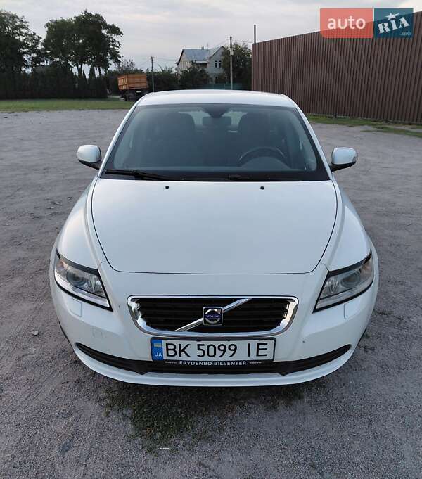 Седан Volvo S40 2009 в Києві