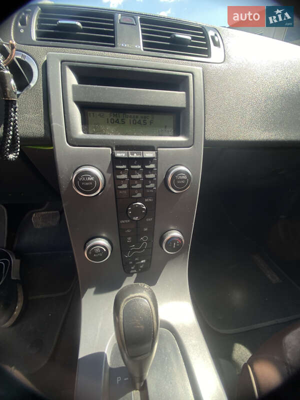 Volvo S40 2011