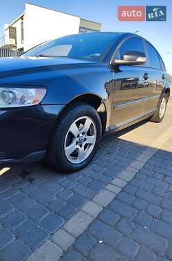Седан Volvo S40 2010 в 