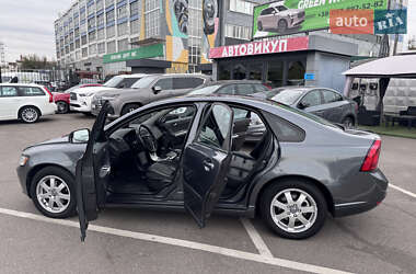 Седан Volvo S40 2012 в 
