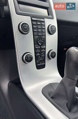 Седан Volvo S40 2012 в 