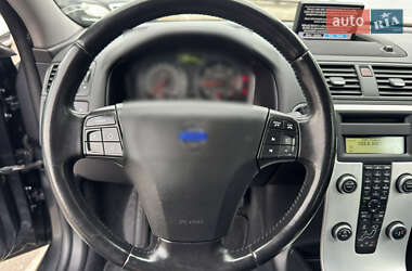 Седан Volvo S40 2012 в 