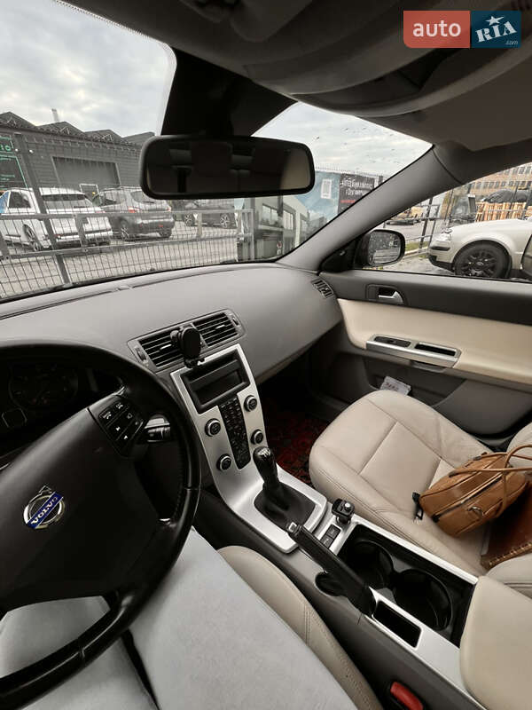 Седан Volvo S40 2010 в Ивано-Франковске фото 6 Седан Volvo S40 2010 в Ивано-Франковске