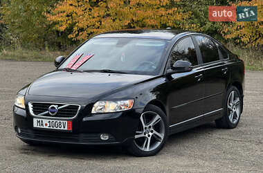 Седан Volvo S40 2012 в 
