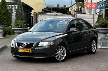 Седан Volvo S40 2011 в Стрые