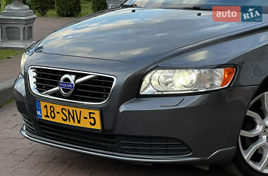 Седан Volvo S40 2011 в  фото 12 Седан Volvo S40 2011 в
