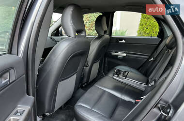 Седан Volvo S40 2011 в  фото 96 Седан Volvo S40 2011 в