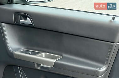 Седан Volvo S40 2011 в  фото 104 Седан Volvo S40 2011 в