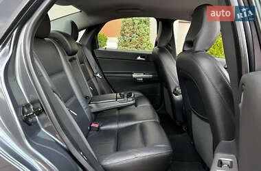 Седан Volvo S40 2011 в  фото 119 Седан Volvo S40 2011 в