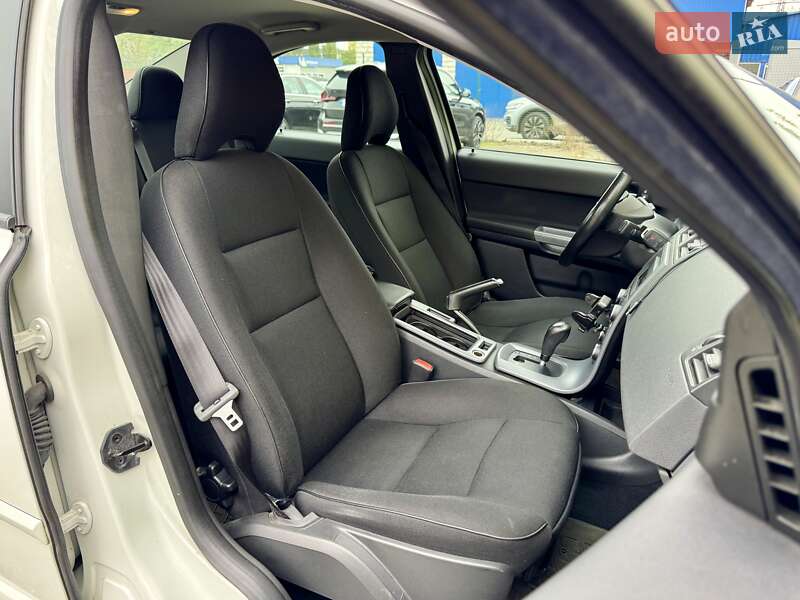 Седан Volvo S40 2011 в Киеве