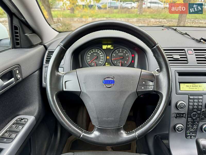 Седан Volvo S40 2011 в Киеве