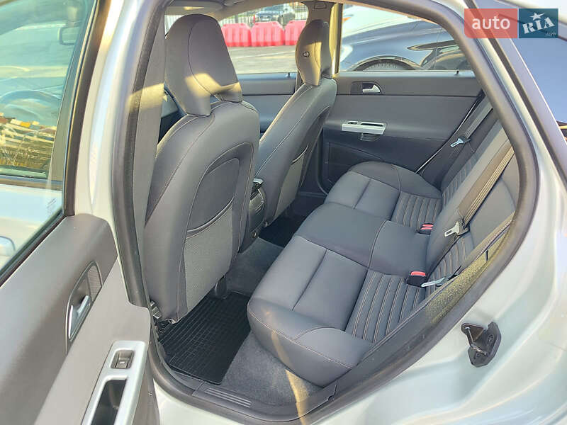 Седан Volvo S40 2011 в Киеве фото 23 Седан Volvo S40 2011 в Киеве