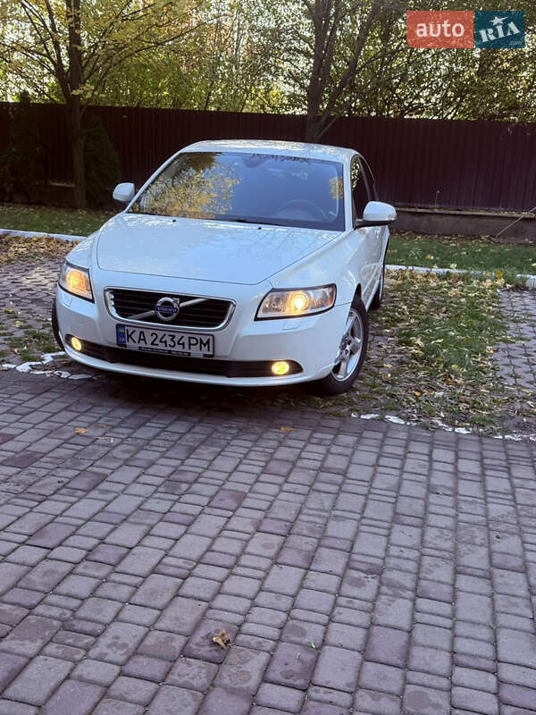 Седан Volvo S40 2012 в Киеве фото 5 Седан Volvo S40 2012 в Киеве