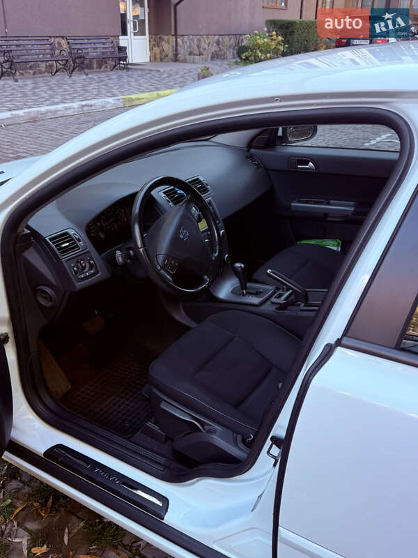 Седан Volvo S40 2012 в Киеве фото 12 Седан Volvo S40 2012 в Киеве