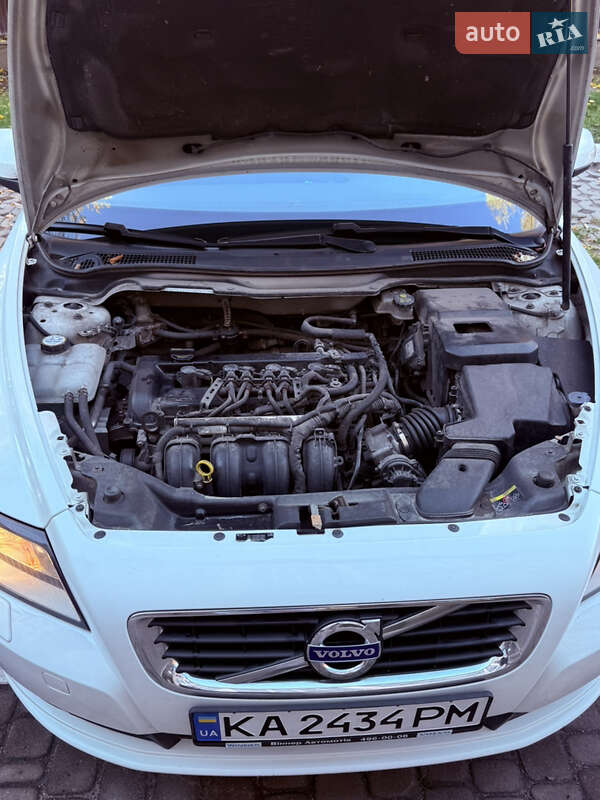 Седан Volvo S40 2012 в Киеве фото 33 Седан Volvo S40 2012 в Киеве