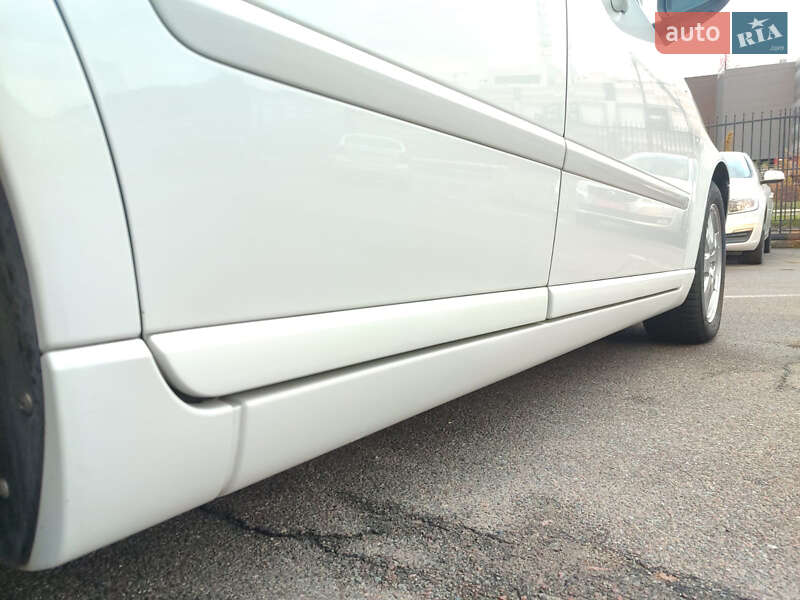 Седан Volvo S40 2011 в Киеве