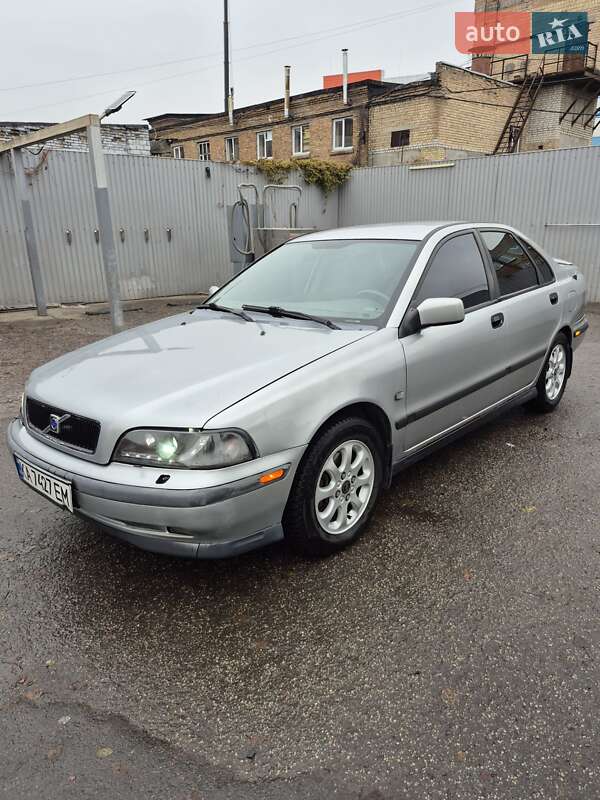 Седан Volvo S40 2000 в Киеве