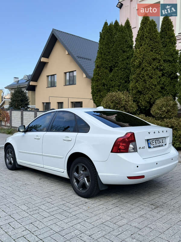 Седан Volvo S40 2012 в Днепре