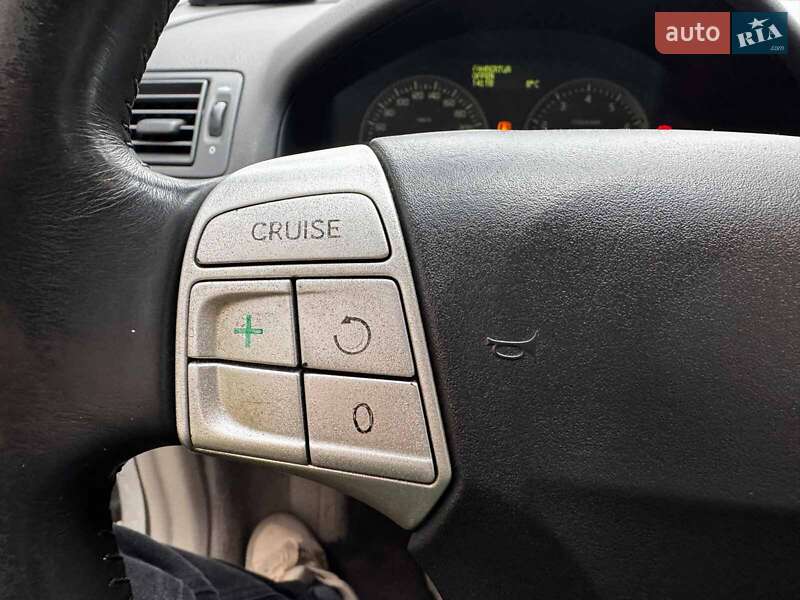 Седан Volvo S40 2005 в Киеве