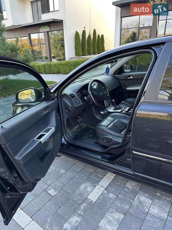 Седан Volvo S40 2011 в Ужгороде